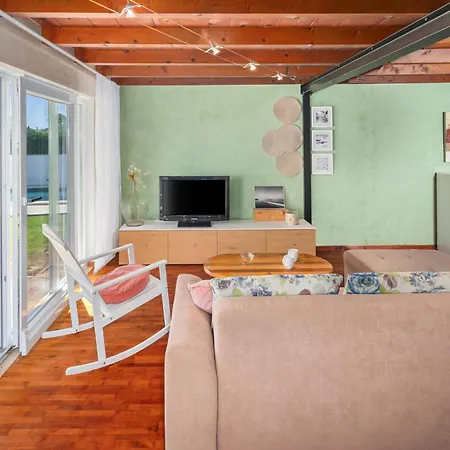 Ferienhaus Holiday Home Valbandon 11